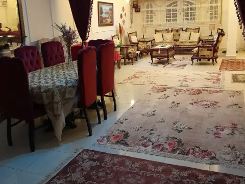 شقه مميزه شارع فيصل الرئيسي