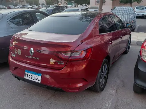 رينو ميجان 4 موديل 2018 1200 سي سي تيربو الفئة الأعلى فتحة سقف