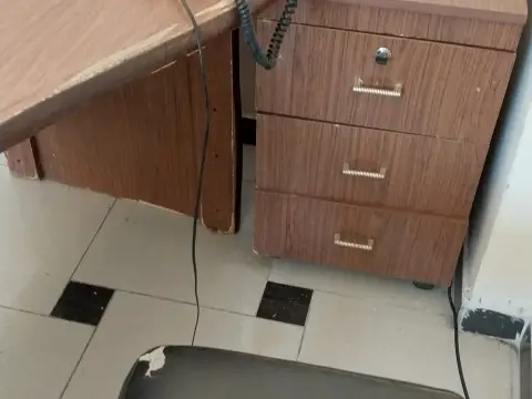 مكتب خشب داىري للبيع
