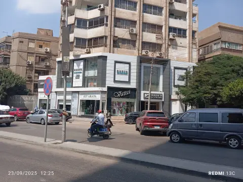 شقة للبيع 130م تمليك ارض جولف خلف كليه البنات مسجلة شهر عقاري حصة الأرض