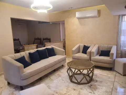 شقة راقية في قلب المهندسين