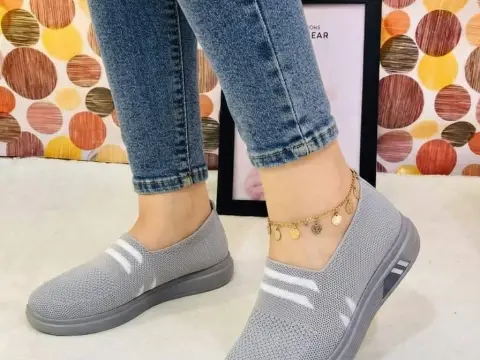 حذاء نسائي رياضي مريح جدا قابل للغسل مقاس من ٣٧الي الي 41