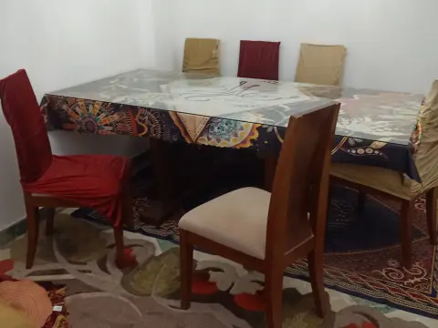سفرة ب 8 كراسي مستعملة
