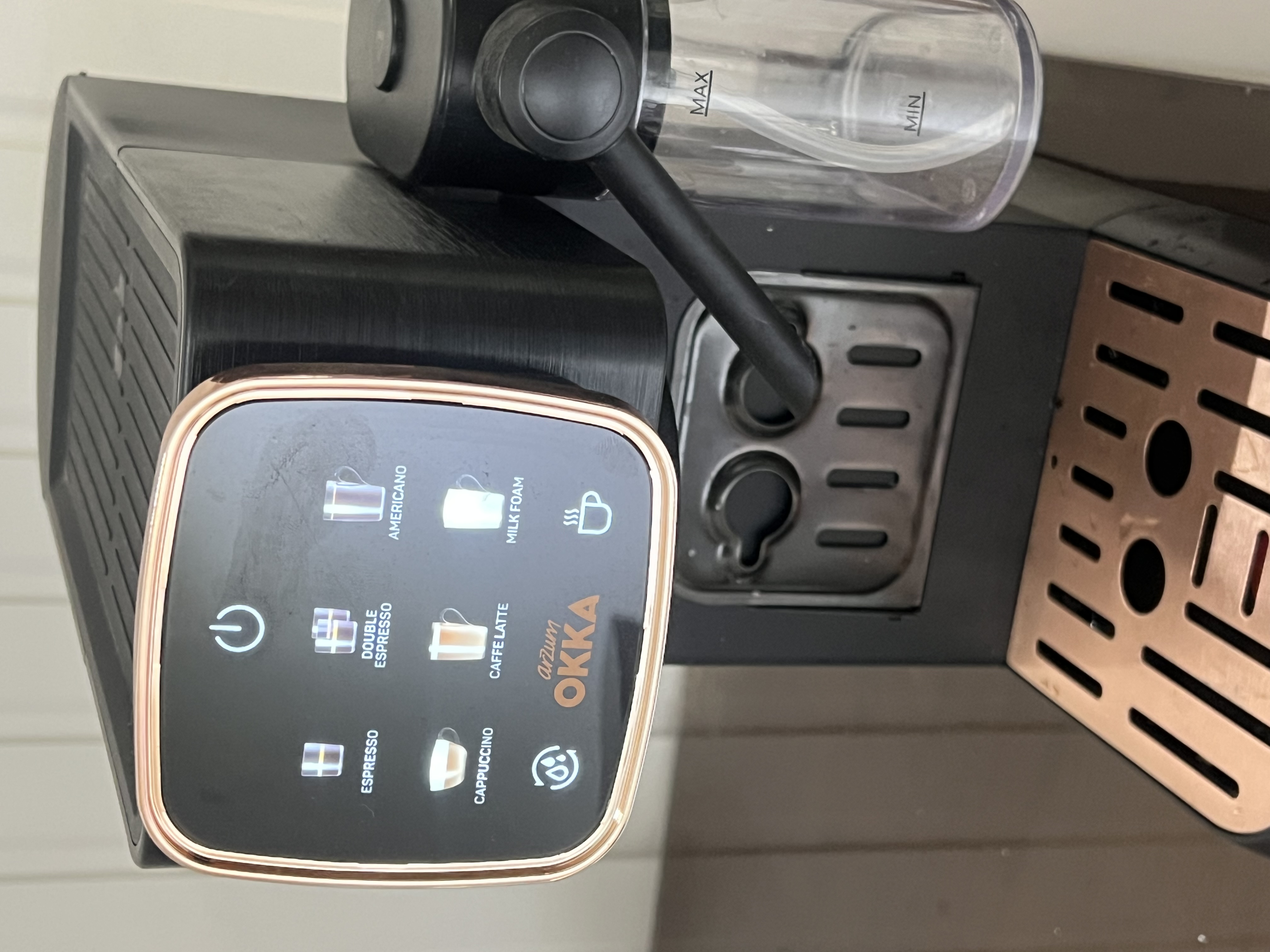 Okka Espresso Solo M Semi-Automatic Espresso Machine للبيع كسر زيرو