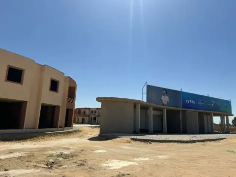 وحدة تجارية للبيع بالعلمين